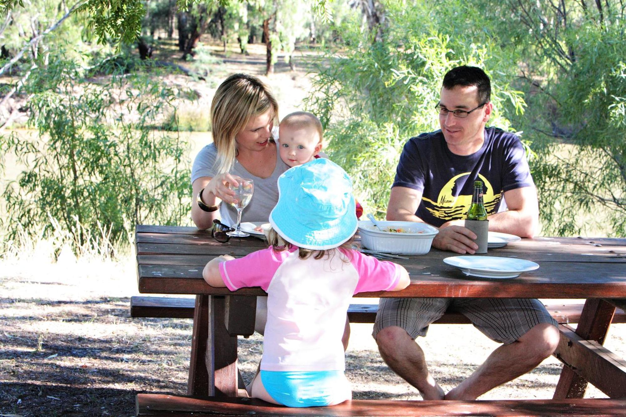 Cadell On The Murray Motel Moama Esterno foto